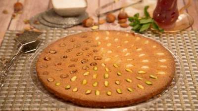 طريقة تحضير النمورة بالمكسرات