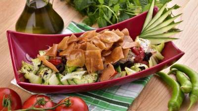 طريقة عمل سلطة الفتوش