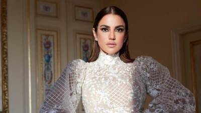 بالفيديو ..  درة تستعرض جمالها  بإطلالة جذابه بالأبيض