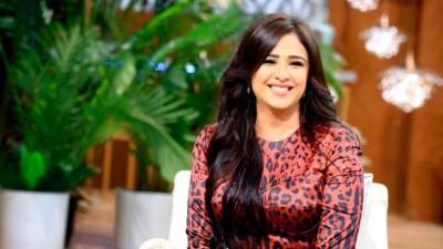 كيف تحول بكاء ياسمين عبد العزيز عن رحلة مرضها لتريند السوشيال ميديا