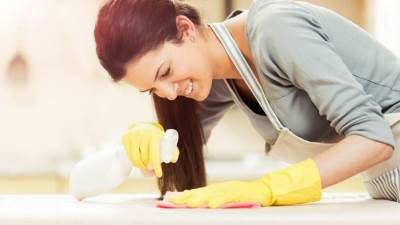 الطريقة الصحيحة للتنظيف بالمبيض أو الكلور في منزلك