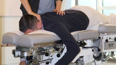 أسباب إلتهاب العمود الفقرى وطرق العلاج