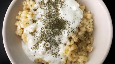 طريقة عمل سلطة المكرونة بالزبادي