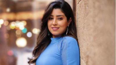 أيتن عامر تحتفل بالكريسماس