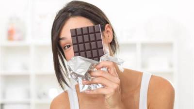 هل الشوكولاتة تسبب الصداع؟
