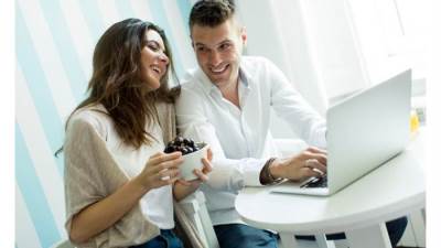 هل الزواج السعيد هو سر العمر الطويل ؟