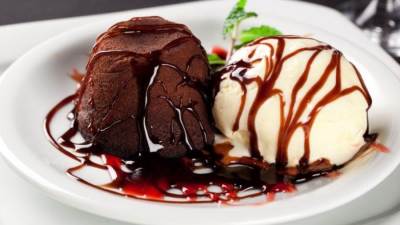 أسهل وأسرع طريقة لعمل المولتن كيك 