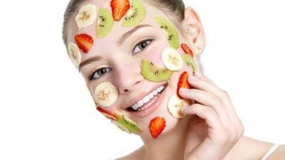 فواكه مهمة لصحة بشرتك وعلاج مشاكلها الشائعة