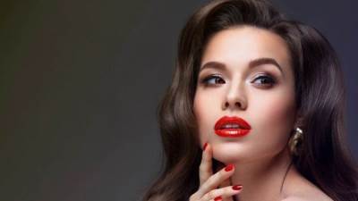 أجمل ألوان أحمر الشفاه لعروس صيف 2022