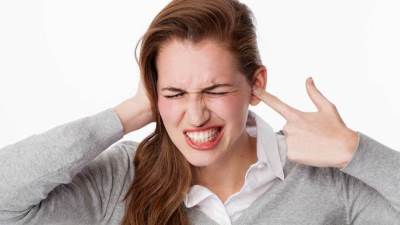 هل يمكن أن تسبب الحساسية طنين الأذن؟