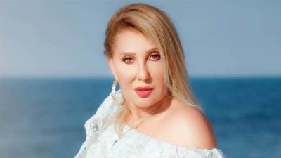 نادية الجندى تحتفل بعيد ميلادها الـ76