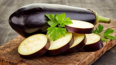 اخسري وزنك عن طريق سلق الباذنجان.. هل جربتيها من قبل؟