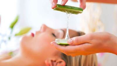 كيف تعالجين الهالات السوداء بجل الصبار؟