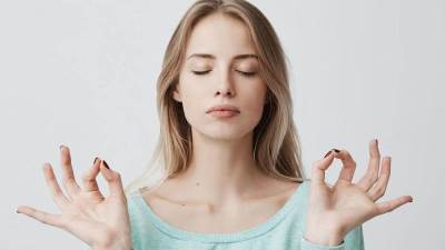 5 تمارين منزلية لشد الوجه ومحاربة الشيخوخة