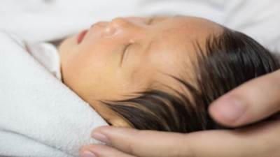  علاج الصفراء عند الأطفال في البيت