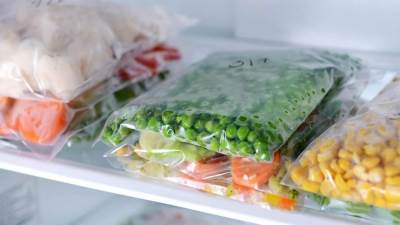 الأطعمة المجمدة في ثلاجتك.. هل لها تاريخ صلاحية؟