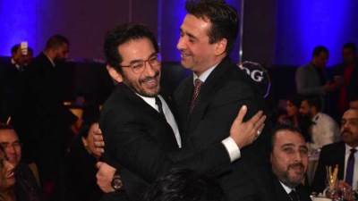 فيديو طريف يجمع بين النجمين كريم عبد العزيز وأحمد حلمي