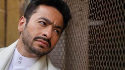 حمادة هلال يروج للجزء الثالث من "المداح"