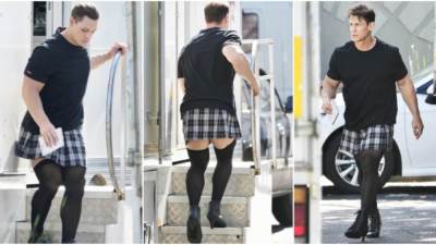 جون سينا يثير الجدل بظهوره بمكياج وكعب عالٍ وملابس نسائية