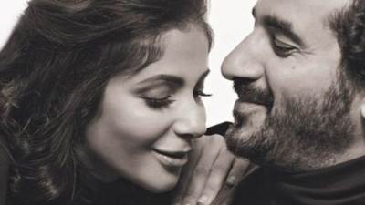 منى زكي تحتفل بـ"يوم الحب" برسالة رومانسية لأحمد حلمي