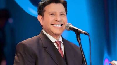 بالفيديو - هاني شاكر يتعرّض لموقف طريف في حفله.. وهذا ردّ فعله