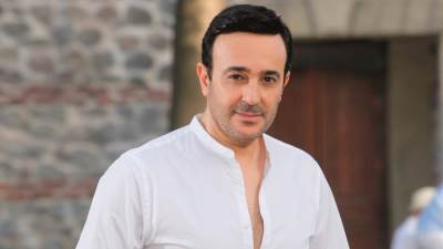  صابر الرباعي يحتفل بخطوبة ابنه في أجواء عائلية بسيطة