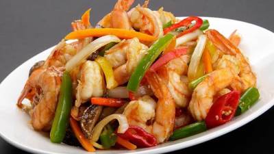 طريقة عمل الجمبري بالخضار في الكيس الحراري