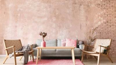 الوردي.. اللون الأكثر رواجًا في موضة ديكور ربيع وصيف 2023