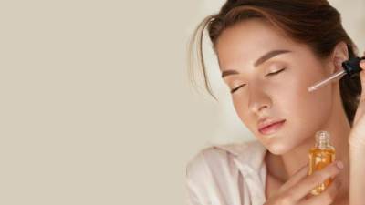 ما هي الزيوت النباتية الأفضل لتنظيف بشرتك؟