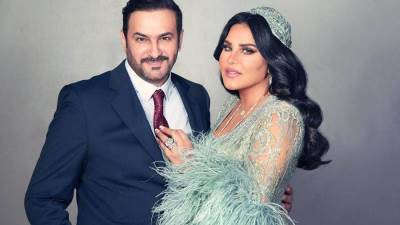 أحلام تحتفل بالذكرى العشرين لزواجها على أنغام أغنية لـ"إليسا".. فيديو