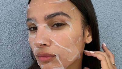 الأقنعة الورقية مثالية للعناية ببشرتك خلال الصيف