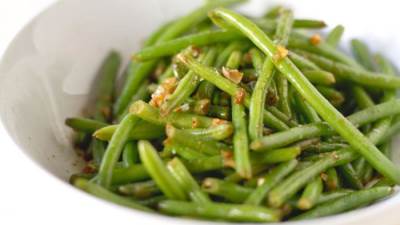  طريقة عمل الفاصوليا الخضراء بالثوم للنباتيين