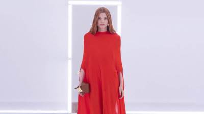 قفاطين لربيع وصيف 2024.. من أسبوع نيويورك