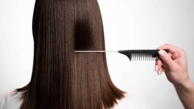 ماسك القهوة وزيت جوز الهند للشعر.. تعرفي على أبرز فوائده