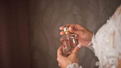 عطور نسائية دخانية مناسبة للخريف والشتاء