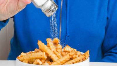 دراسة: زيادة الملح بوجباتك يؤدي أيضا للإصابة بمرض السكري!