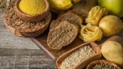 الأرز والبطاطس وخبز القمح.. أيهما أفضل علمياً؟