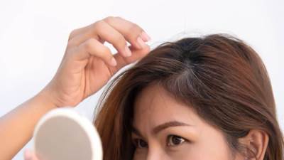 للوقاية من الشيب المبكر.. جربي هذه الأطعمة