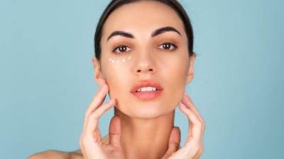 أفضل كريمات العين لترطيب فعّال في فصل الشتاء