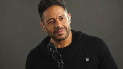 محمد حماقي يكشف كواليس صورة ابنته مع ميسي