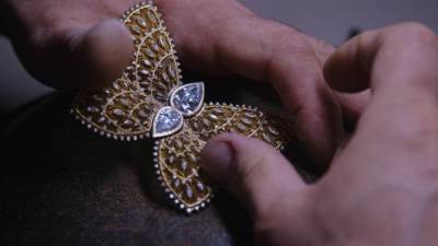 مجوهرات مميّزة من Buccellati.. فراشات فخمة لأربعة أجيال