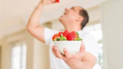  5 فوائد مذهلة تقدمها الفراولة للرجال