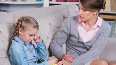 كيف تتعاملين مع طفلك إذا كان ضحية الاعتداء الجنسي؟