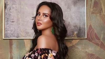 قبل حفل زفافها بساعات.. ياسمين رئيس تظهر بفستان أبيض وحجاب