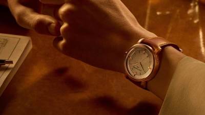 "لويس فويتون" تطرح مجموعة أيقونية ساعات ESCALE