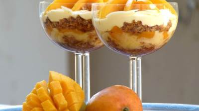 طريقة عمل أكواب الكنافة بالمانجو