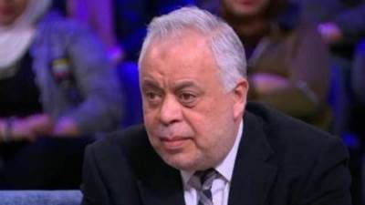 أشرف زكي: مليون جنيه غرامة الاستعانة بـ"البلوجرز" في الأعمال الفنية