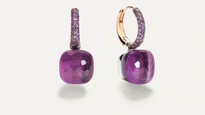 موديلات أقراط بلون البنفسج بتصاميم فاخرة مرصوفة بالأحجار الكريمة