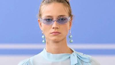 أحدث موديلات النظارات الشمسية الشفافة من أشهر الماركات العالمية