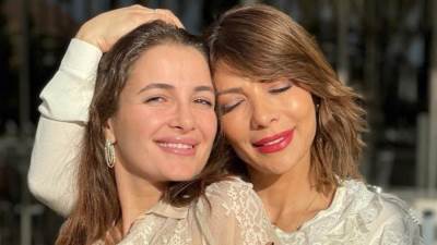 أول ظهور لحفيدة أصالة بصورة عائلية